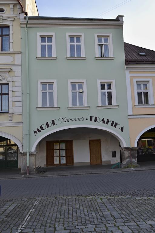 Apartmán Náměstí Hostinné Habitación foto